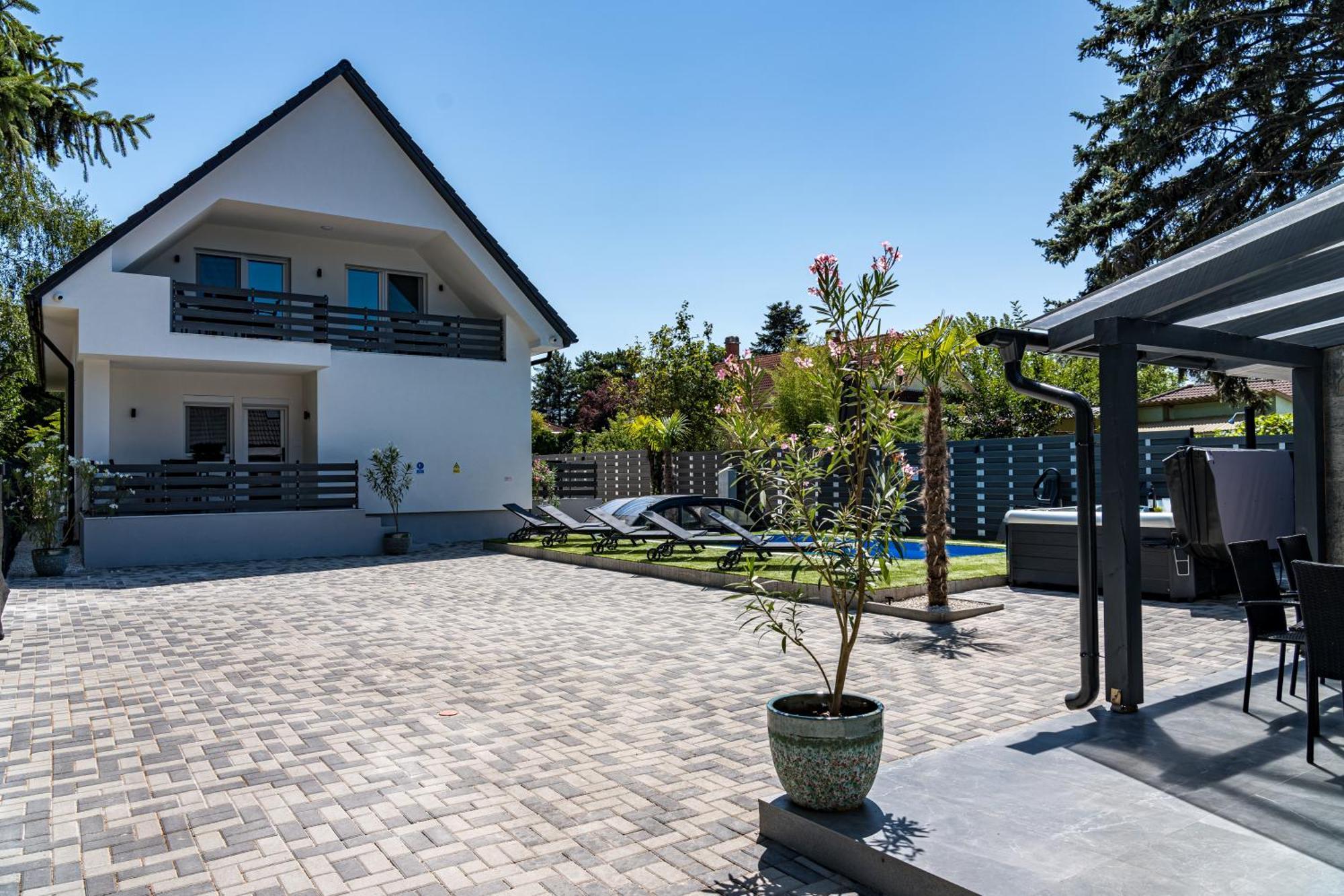 Balatonic Lime Apartmanhaz Siofok Exterior photo